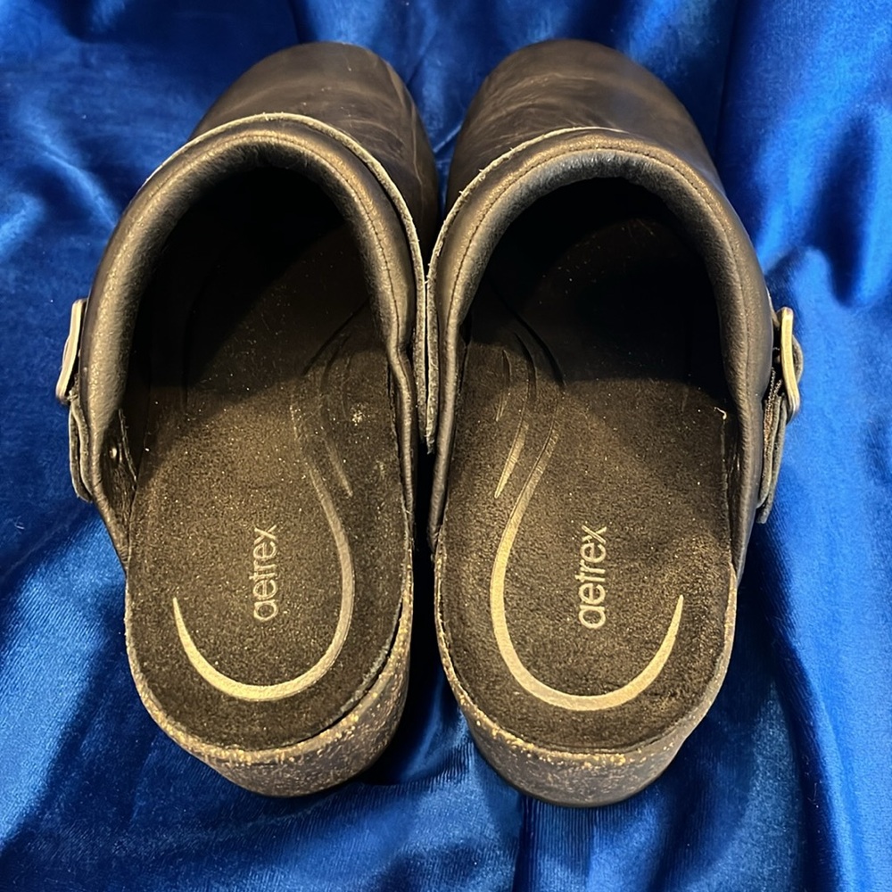 Aetrex Beckie women’s cork clog
Fits a size 9 - Picture 3 of 5